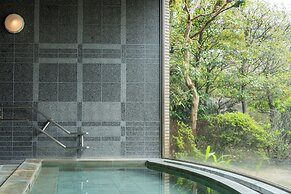 E JOY INN-ATAMI