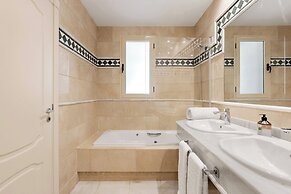 Molo Residences Boutique Apartment & Spa