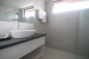 Bryan Condo Suites Makati near Airport
