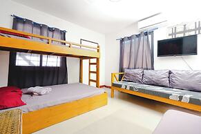 Monaliza Surf Resort