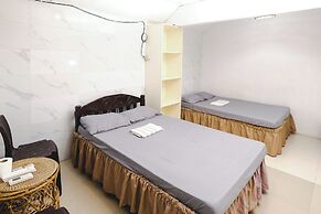 Monaliza Surf Resort