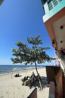 Monaliza Surf Resort