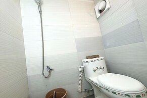 Monaliza Surf Resort