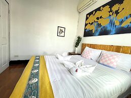 Ashi Poshtel