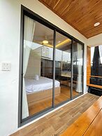 Ashi Poshtel