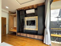 Ashi Poshtel