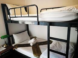 Ashi Poshtel