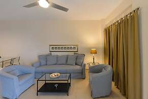 Avia Blue Maisonette - Steps From the Sea
