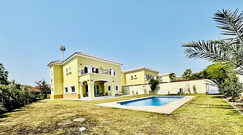Venduras - 3BR Villa in Jumeirah Park