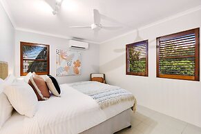 Melaleuca Hideaway - Beach Pool Free Parking