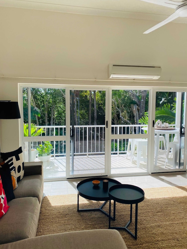 Melaleuca Hideaway - Beach Pool Free Parking