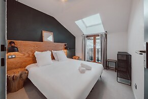 Alpeen Hotel