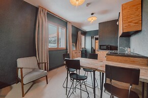 Alpeen Hotel