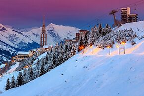 Alpeen Hotel