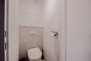 Alpeen Hotel
