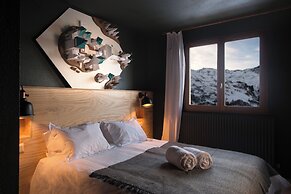 Alpeen Hotel