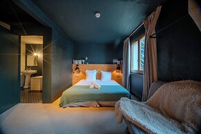 Alpeen Hotel