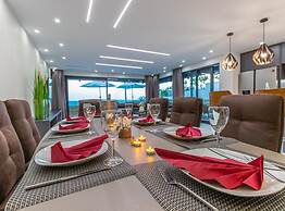 Lorena Stylish Sea View Villa