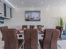 Lorena Stylish Sea View Villa