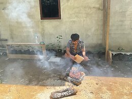 Rumah Lakau