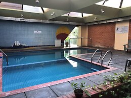 Primacy Hotel
