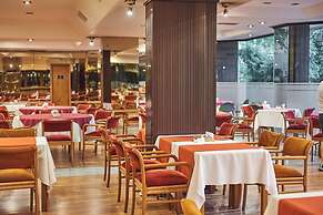 Primacy Hotel