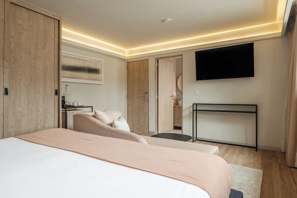 District Polanco by Lumina
