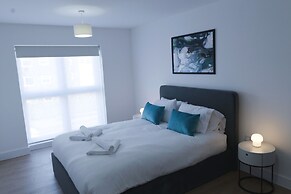 Luxury Manchester Apartment - Orange