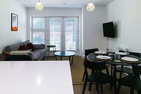 Luxury Manchester Apartment - Orange