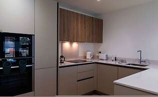 Luxury Manchester Apartment - Orange
