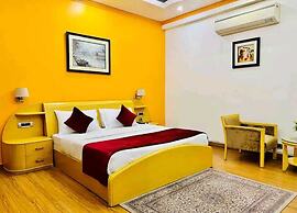 Hotel Awadh Inn