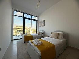Luxury Meydan Escape Condo with City View