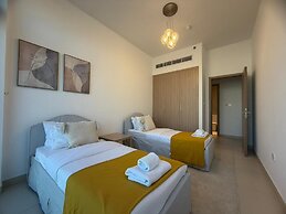 Luxury Meydan Escape Condo with City View