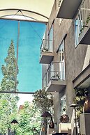 KoenoKoeni Boutique Hotel