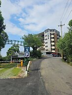 MoonShine Inn