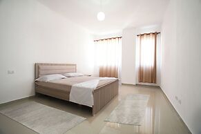 Kalpazo Golemi Plus Apartments