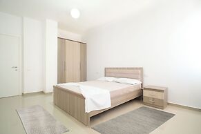 Kalpazo Golemi Plus Apartments