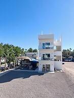 BAJA MIA SUITES AND TOURS