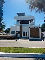 BAJA MIA SUITES AND TOURS