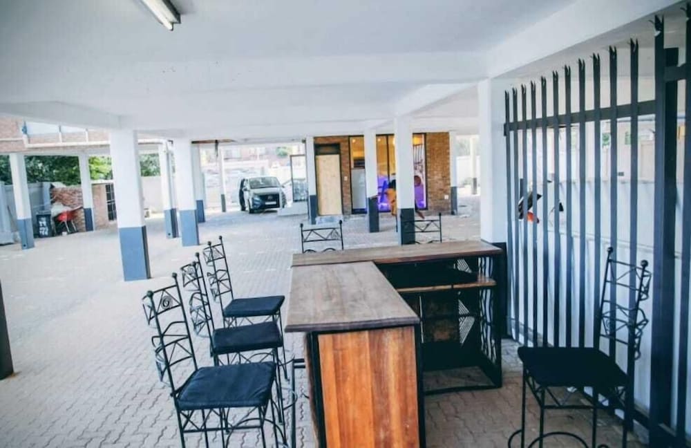 Glenada Hotel