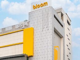 Bloom Hotel SG Highway