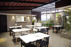 Sun Shine Hotel