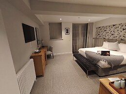 Trenython Manor Resort