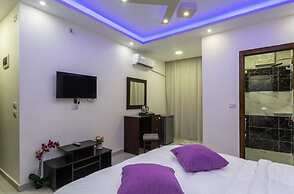 Pyramids Live View Hotel