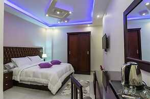 Pyramids Live View Hotel