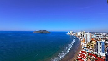 Camino Al Mar