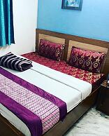 Goroomgo White Elephant Inn Noida