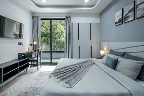 BedChambers Serviced Apartment, Golf Course, Gurgaon