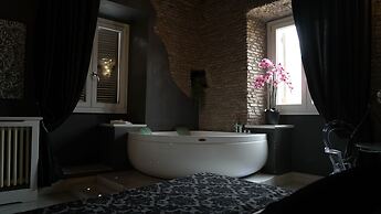 Rhome Luxury suite