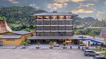 Triple Crown Resort
